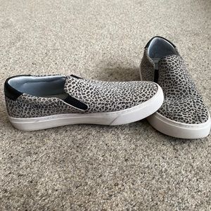 Nurse Mates Align- size 9 shoes, barely worn- great condition